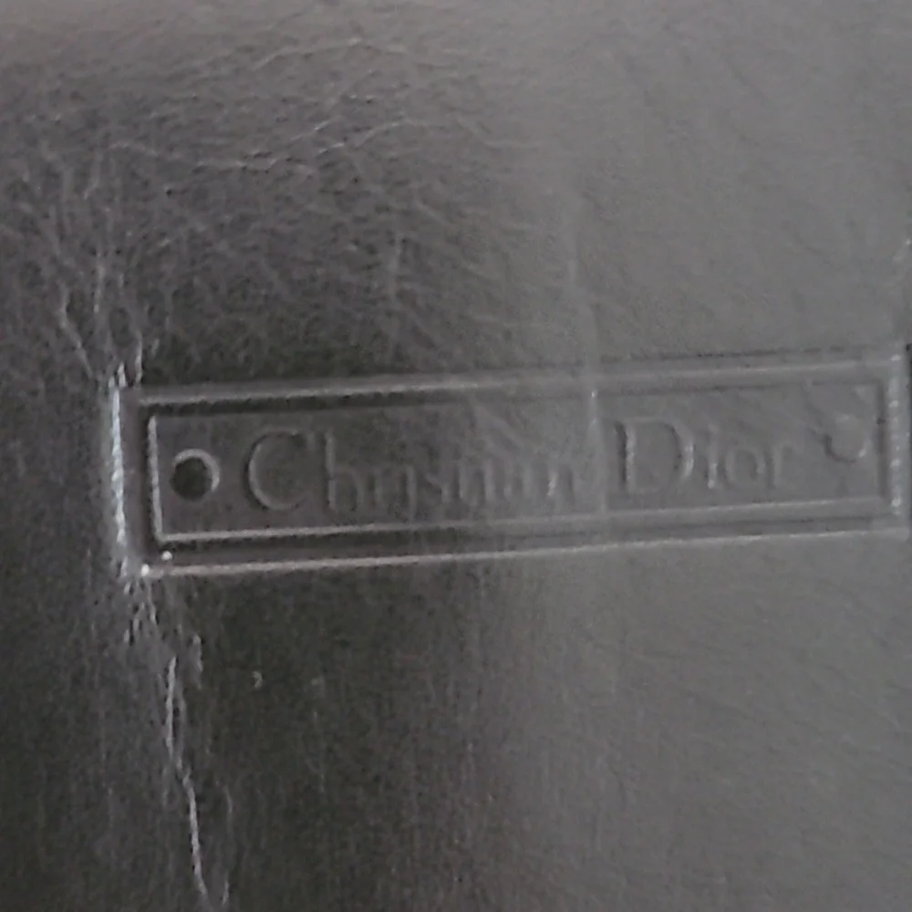 Christian Dior slim wallet(vintage) has wrinkles